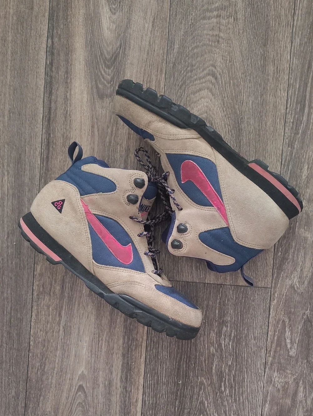 Vintage Nike Women's ACG Hiking Boots
